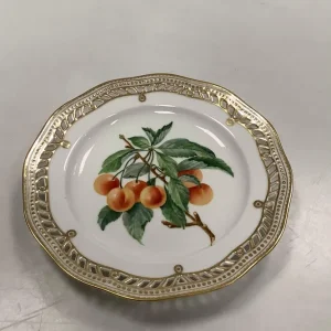 Royal Copenhagen Flora Danica Frugttallerken No 429/3584