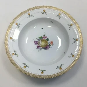 Royal Copenhagen Flora Danica Juliane Marie Dyb Tallerken No 17/3545