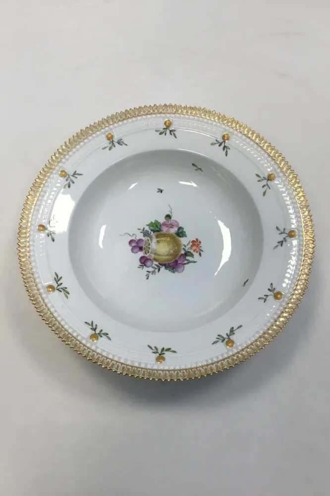 Royal Copenhagen Flora Danica Juliane Marie Dyb Tallerken No 17/3545