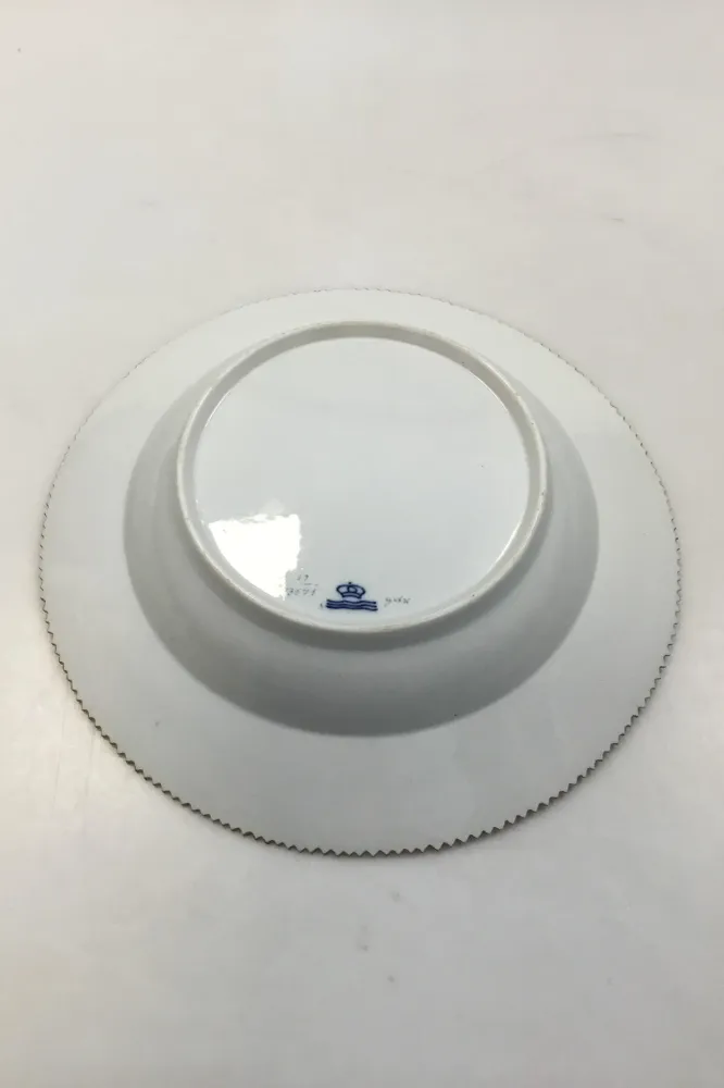 Royal Copenhagen Flora Danica Juliane Marie Dyb Tallerken No 17/3545