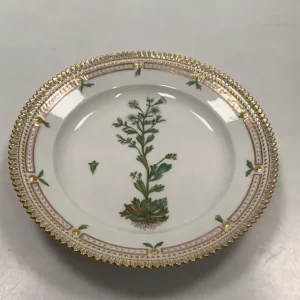 Royal Copenhagen Flora Danica Salat Tallerken No 20/3573