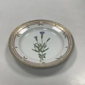 Royal Copenhagen Flora Danica Salat Tallerken No 20 / 3573