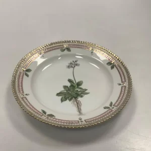 Royal Copenhagen Flora Danica Salat Tallerken No 20 / 3573
