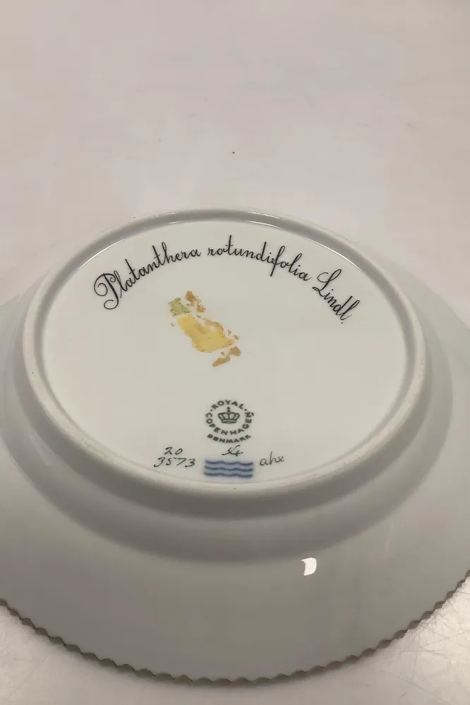 Royal Copenhagen Flora Danica Salat Tallerken No 20 / 3573