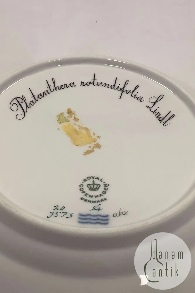 Royal Copenhagen Flora Danica Salat Tallerken No 20 / 3573