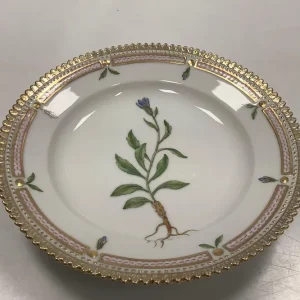 Royal Copenhagen Flora Danica Salat Tallerken No 20 / 3573