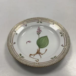 Royal Copenhagen Flora Danica Salat Tallerken No 20 / 3573