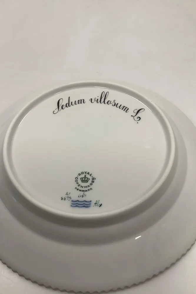 Royal Copenhagen Flora Danica Salat Tallerken No 20 / 3573