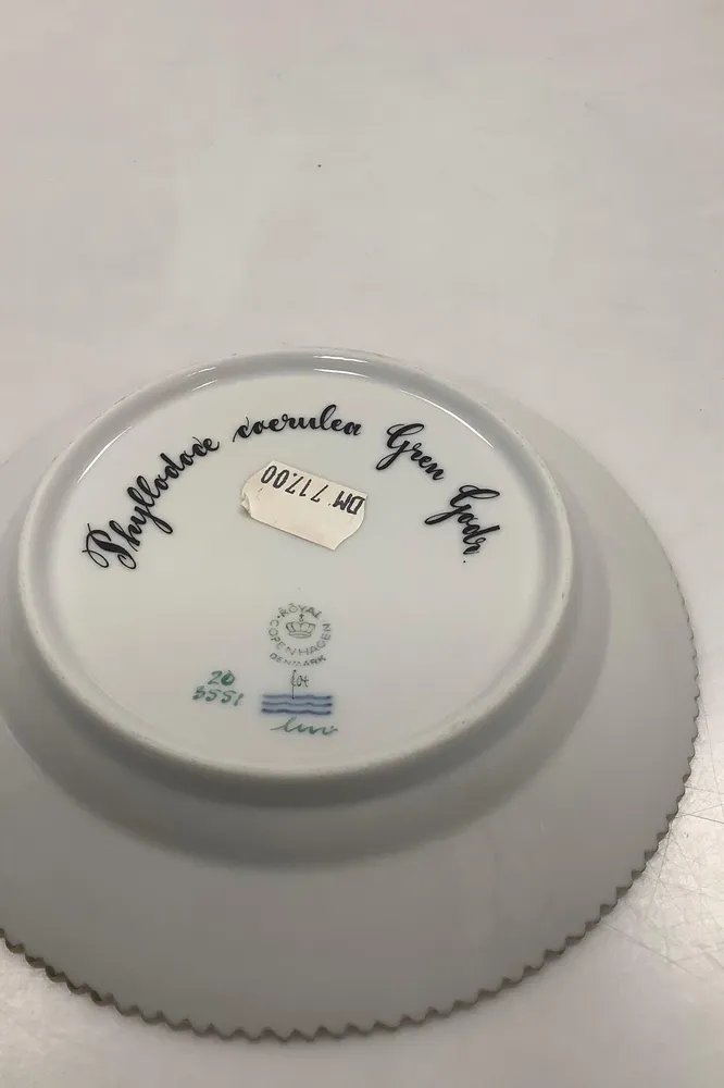 Royal Copenhagen Flora Danica Salat Tallerken No 20 / 3573