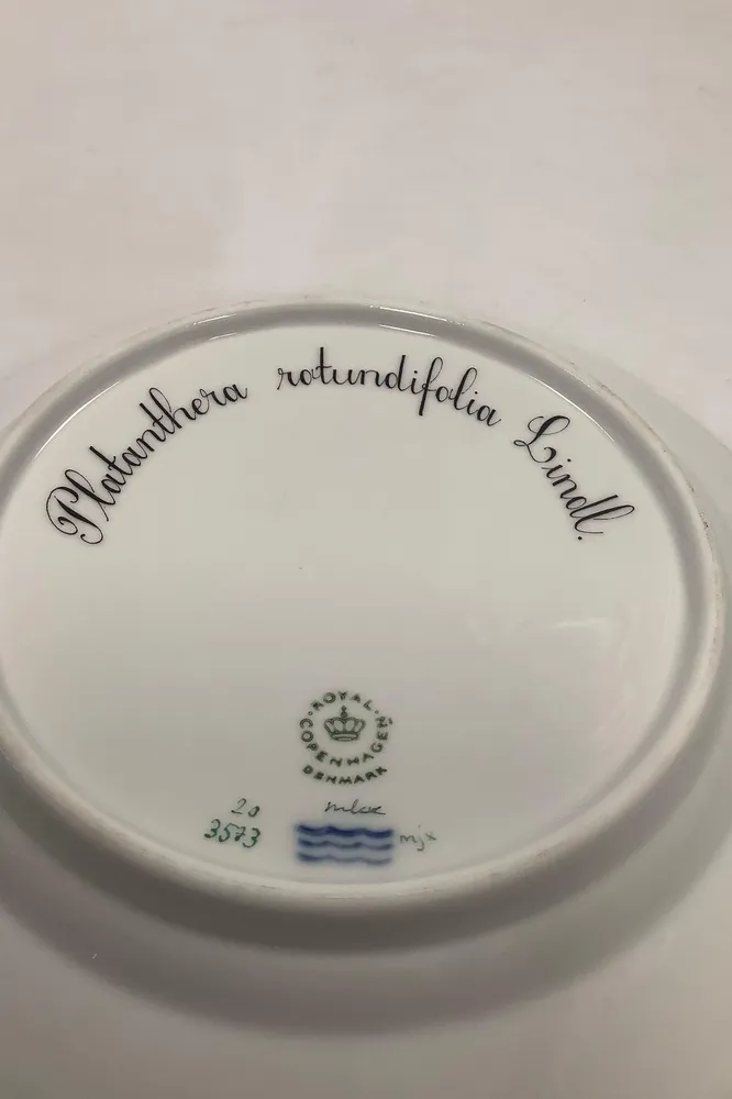 Royal Copenhagen Flora Danica Salat Tallerken No 20 / 3573