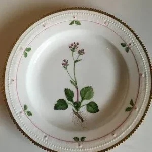 Royal Copenhagen Flora Danica Spisetallerken No 735/3549