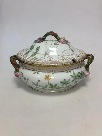 Royal Copenhagen Flora Danica Terrin No 3559