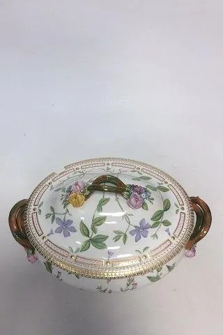 Royal Copenhagen Flora Danica Terrin No 3559