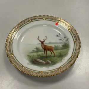 Royal Copenhagen Flora Danica/Fauna Danica Jagtstel Frokost tallerken No 240/3550