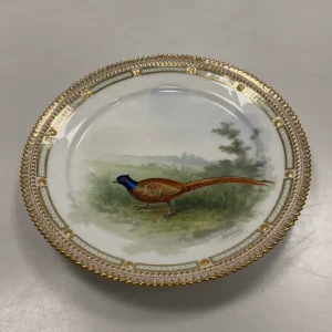 Royal Copenhagen Flora Danica/Fauna Danica Jagtstel Frokost tallerken No 240/3550