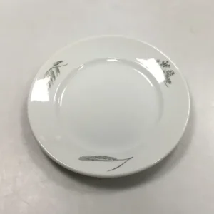 Royal Copenhagen Hotelporcelæn dekoreret med vilde planter Kagetallerken No 6006