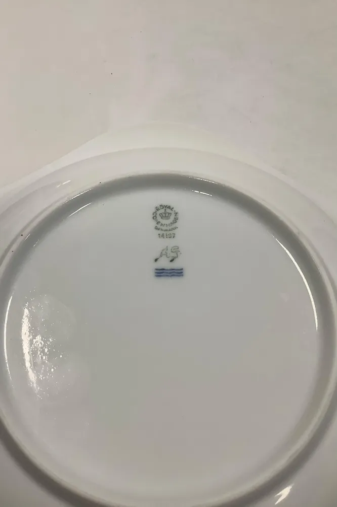 Royal Copenhagen Hvid Konkylie Serveringsskål No 14197/578