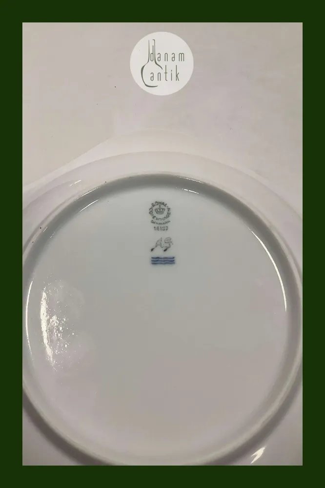 Royal Copenhagen Hvid Konkylie Serveringsskål No 14197/578