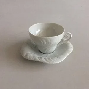 Royal Copenhagen Hvid Konkylie Tekop / Stor Kaffekop og Underkop No. 14194 / 081