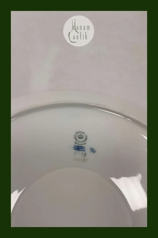 Royal Copenhagen / Kgl. Porcelæn Skærsommernatsdrøm Spisetallerken Lyseblå No 10031