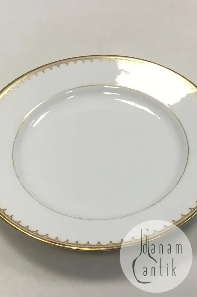 Royal Copenhagen Menuet Kagetallerken No 9053