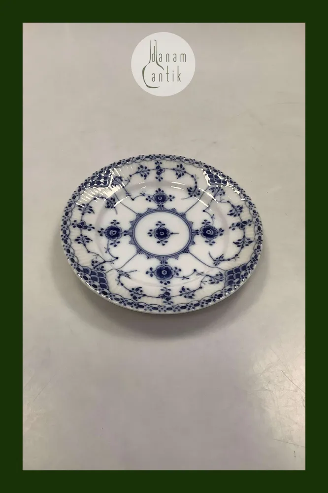 Royal Copenhagen Musselmalet Halvblonde Tallerken No. 575