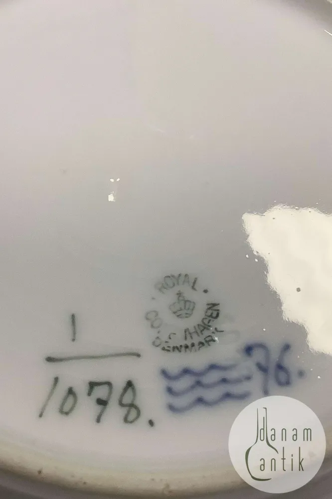 Sæt på 2 Royal Copenhagen Musselmalet Helblonde Dyb Tallerken med guld No 1078