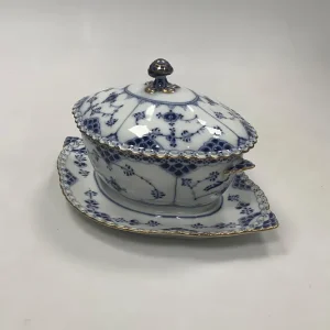 Royal Copenhagen Musselmalet Helblonde med Guld Sovseskål med låg No 1106