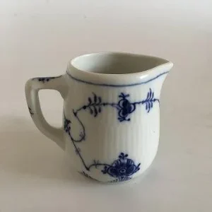 Royal Copenhagen Musselmalet Riflet Flødekande No 2228