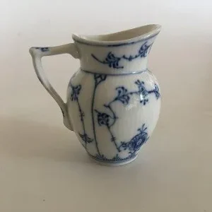 Royal Copenhagen Musselmalet Riflet Flødekande No. 392