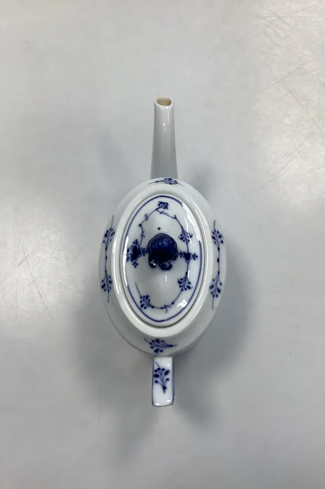 Royal Copenhagen Musselmalet Riflet Oval Tekande No. 253