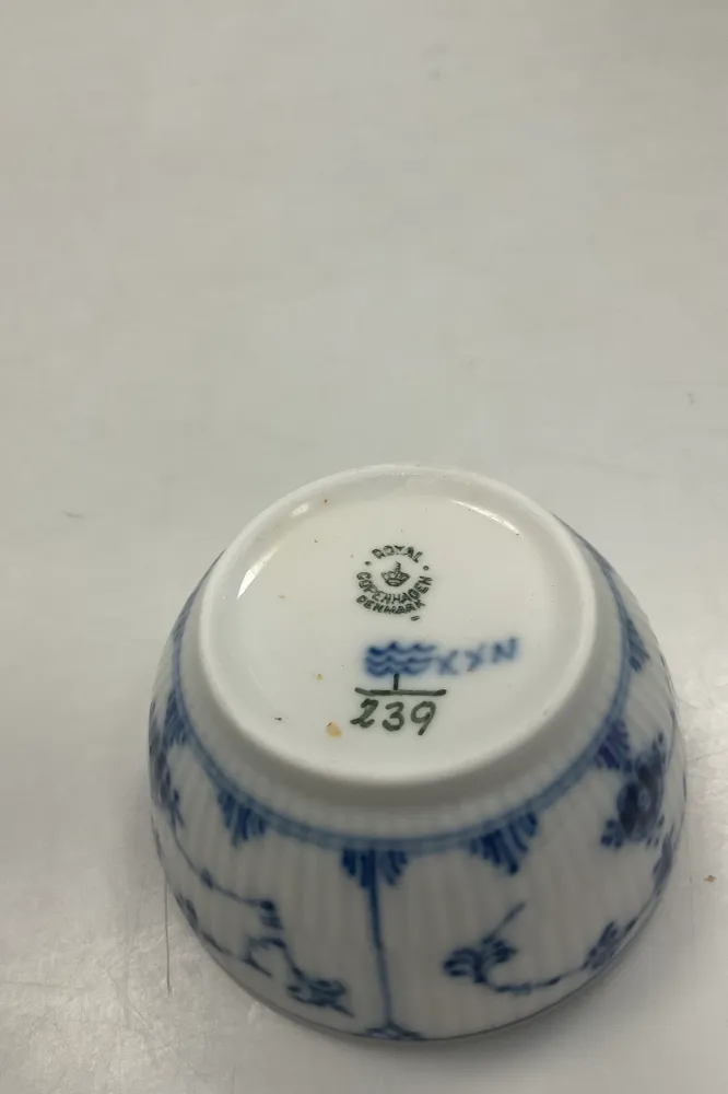 Royal Copenhagen Musselmalet Riflet Sukker skål uden låg No 239