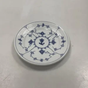 Royal Copenhagen Musselmalet Riflet Tallerken No 331 fra Søværnet