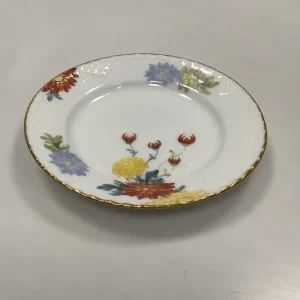 Royal Copenhagen Stel No 93 Hvid Halvblonde m. Blomster og Guldkant Kagetallerken