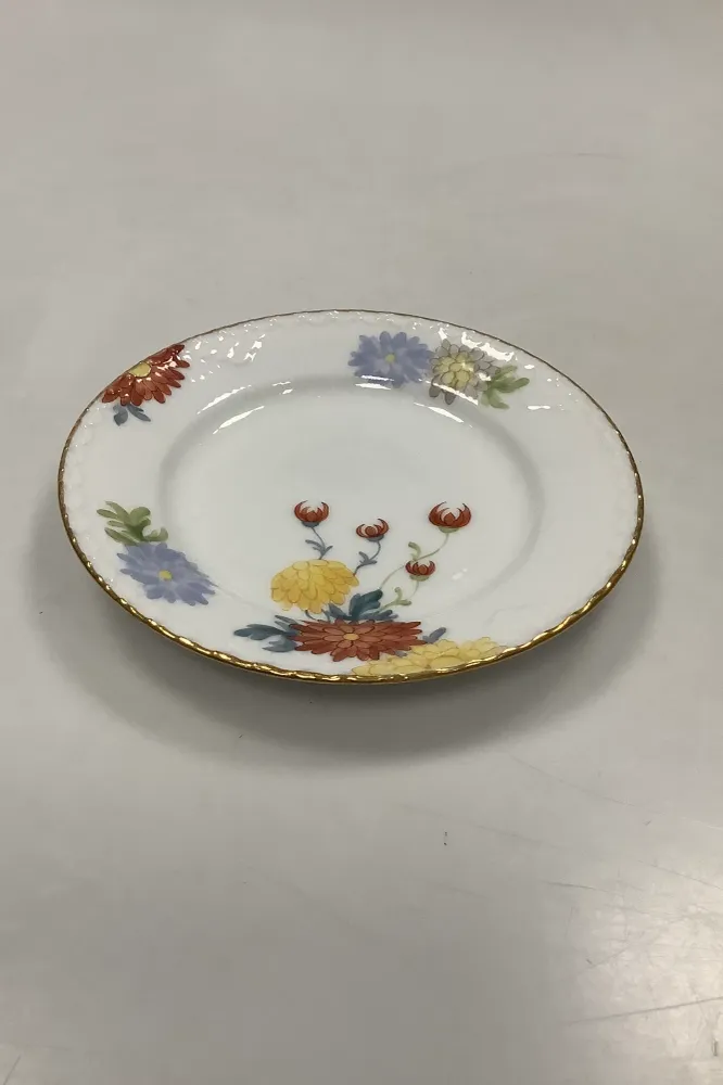 Royal Copenhagen Stel No 93 Hvid Halvblonde m. Blomster og Guldkant Kagetallerken