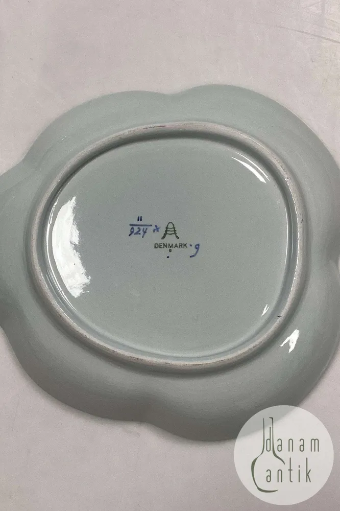 Royal Copenhagen Blå Tranquebar Bladformet Skål No. 924 / 357