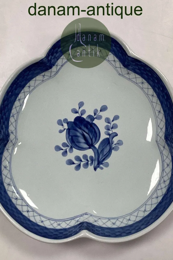 Royal Copenhagen Blå Tranquebar Bladformet Skål No. 924 / 357