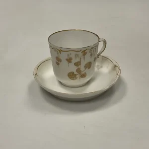 Tidlig Royal Copenhagen Art Nouveau Kop og underkop No 8