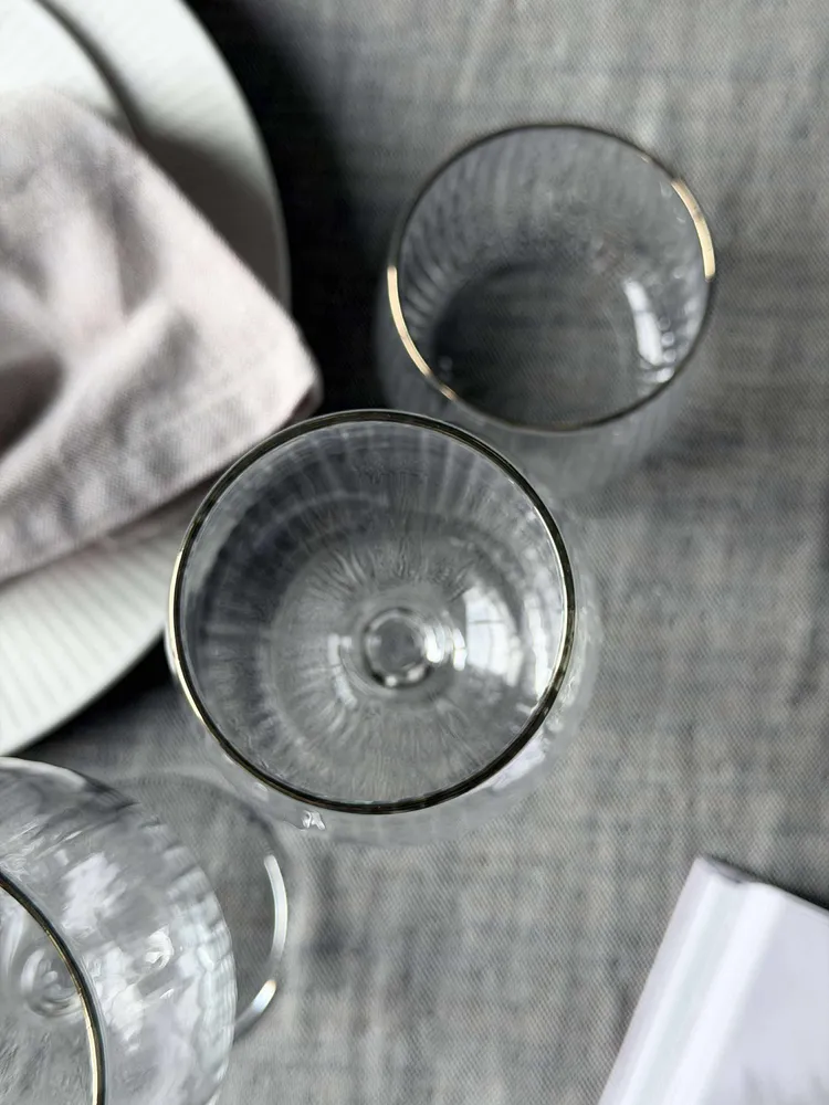 Vinglas Rillet med guld kant - 4 stk. 350ml