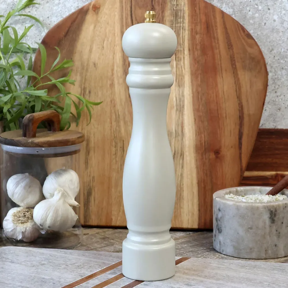 Chic Antique – Salt- & Peberkværn H26 cm i Latte