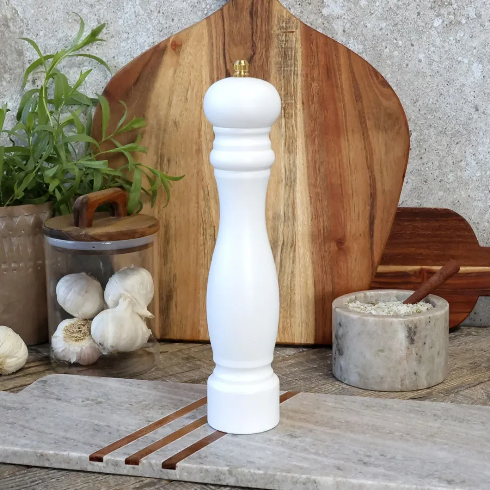 Chic Antique - Salt/Peberkværn i Gummitræ med Keramisk Kværn