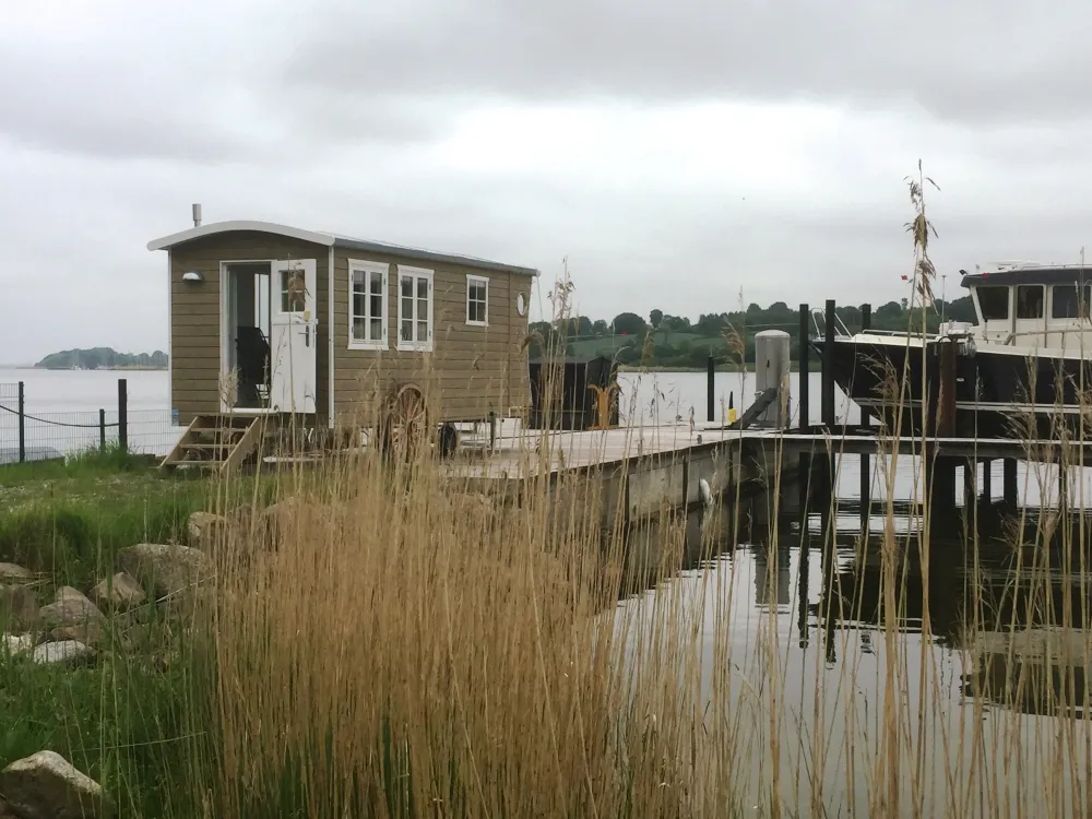 "Luisenlund" saunavogn – dit håndlavede mobile sauna-retræte