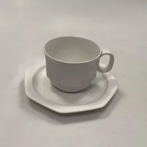 Bing og Grøndahl Hvid Cafë Kaffekop med hvid underkop No 305