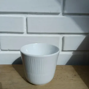 Royal Copenhagen. Hvid riflet, Thermokop 26 cl. #495