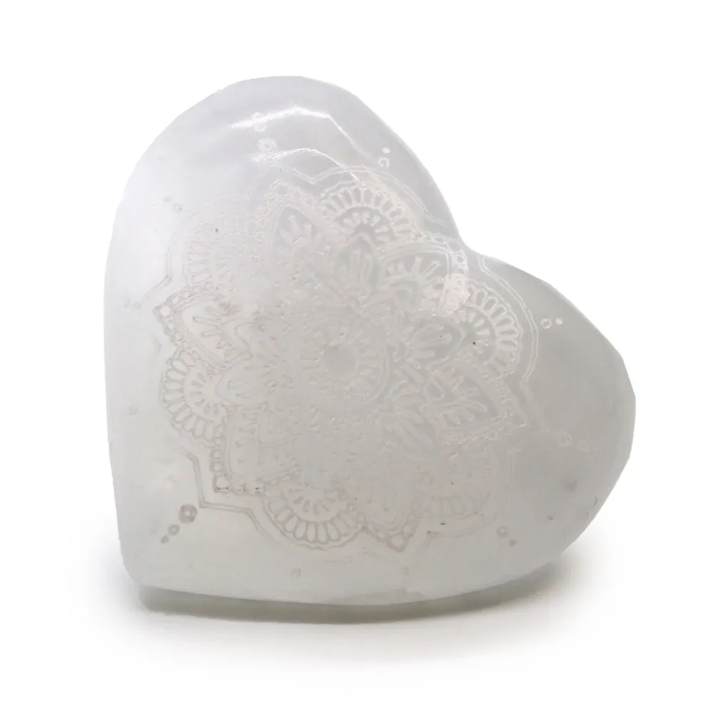 Selenit Hjerte Mandala Indgraveret 7-8cm