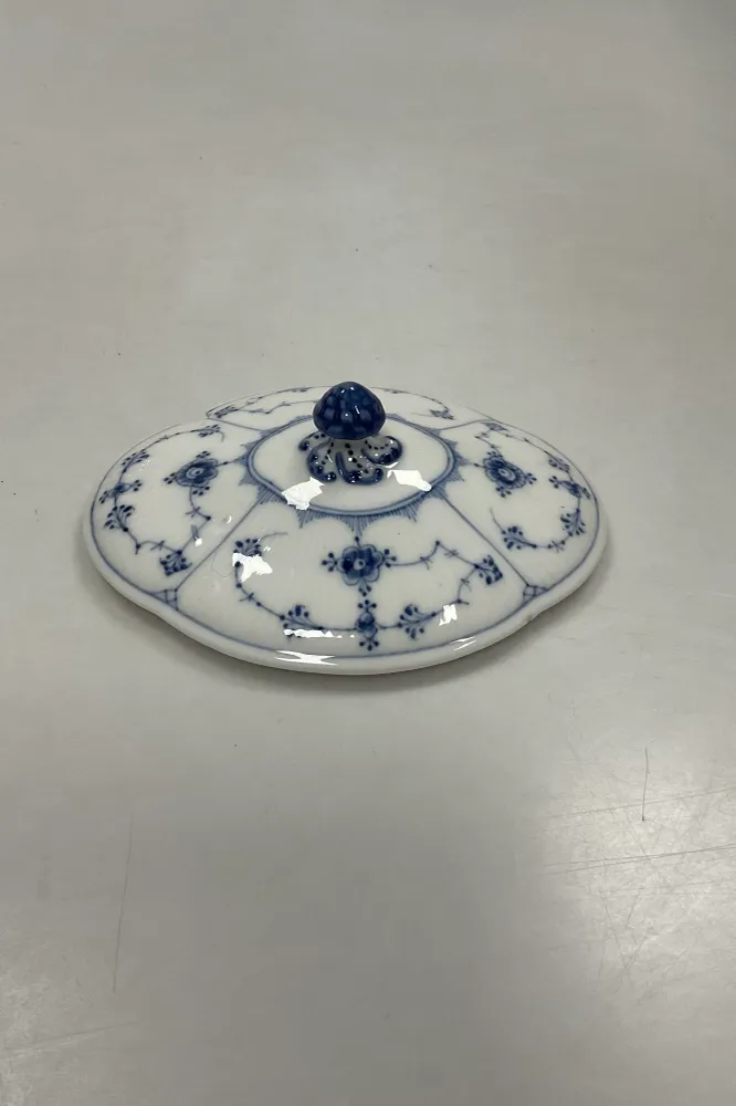 Royal Copenhagen Musselmalet Riflet låg til sovseskål No 207.