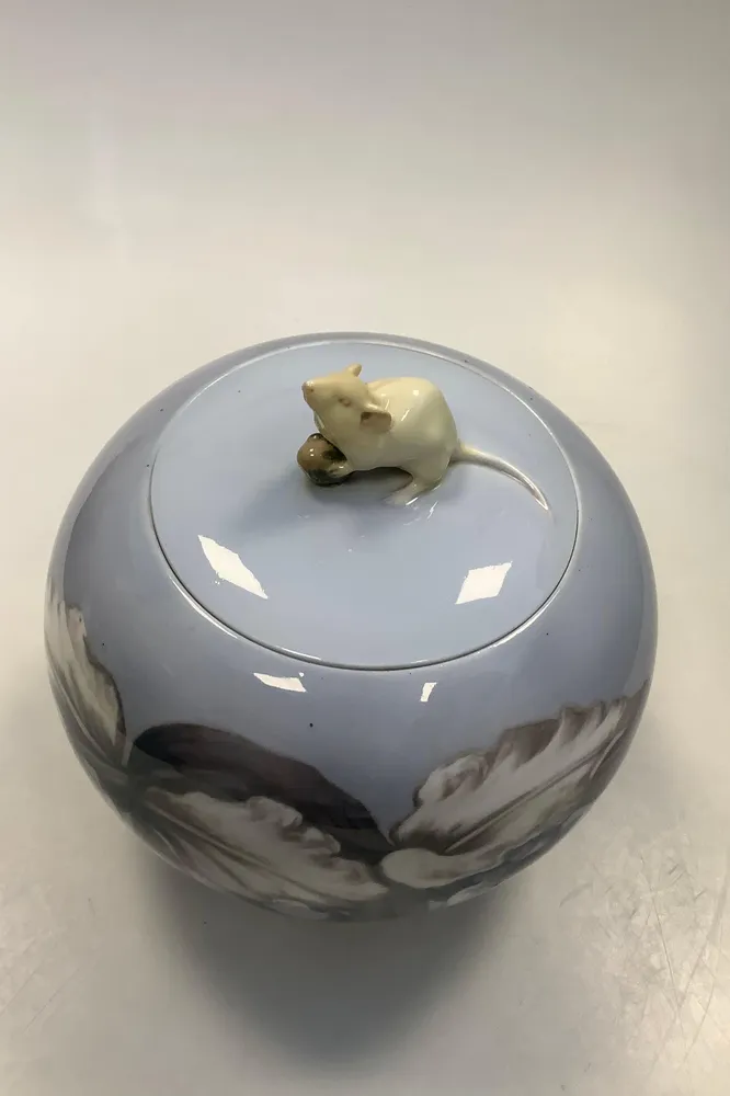 Royal Copenhagen Art Nouveau Vase med Låg af mus med nød No 1218/703