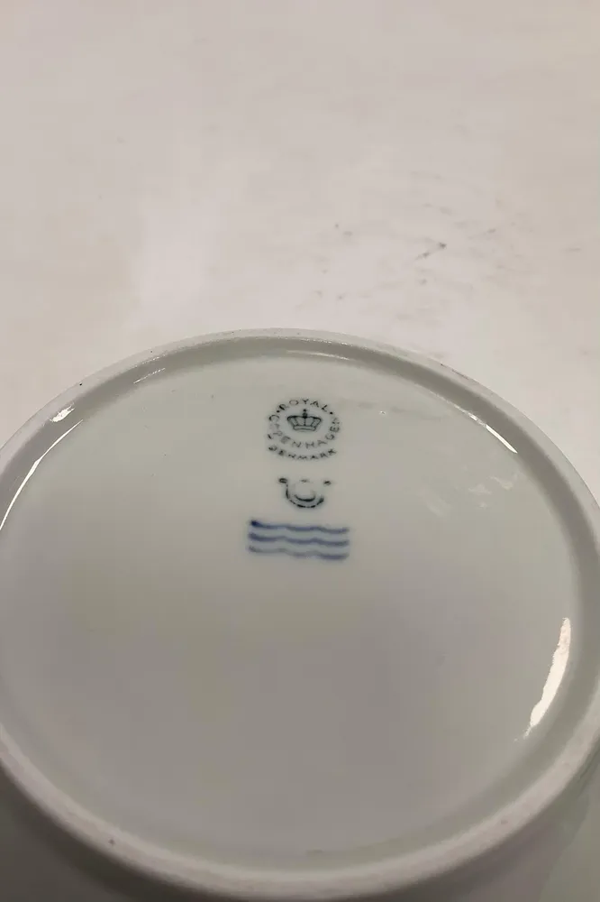 Royal Copenhagen Gemma Lågskål No 14685