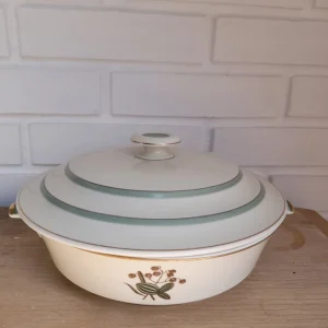 Royal Copenhagen. Hjertegræs, Lågskål 21 cm. #9575