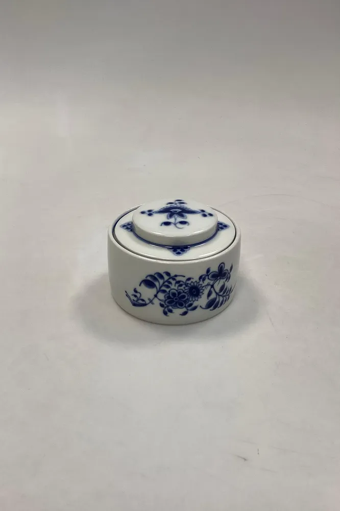 Royal Copenhagen Musselmalet Riflet Lågkrukke / Bonbonniere No 5024